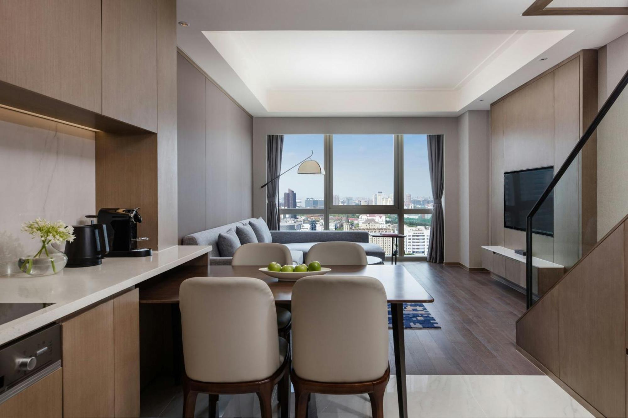 Shanghai Marriott Hotel Pudong East - Only A 30 Minute Drive From Disney Екстериор снимка
