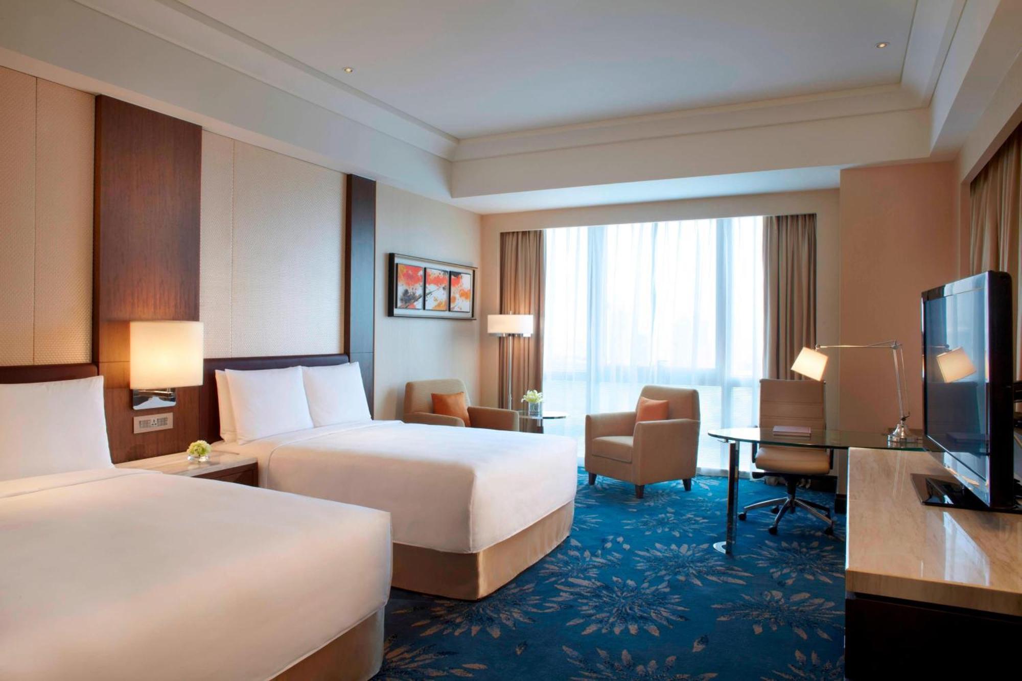 Shanghai Marriott Hotel Pudong East - Only A 30 Minute Drive From Disney Екстериор снимка